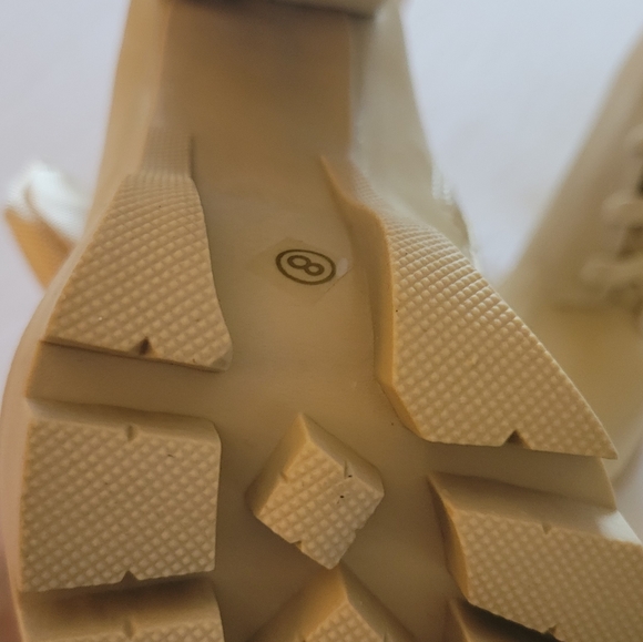 Boots - Picture 2 of 6